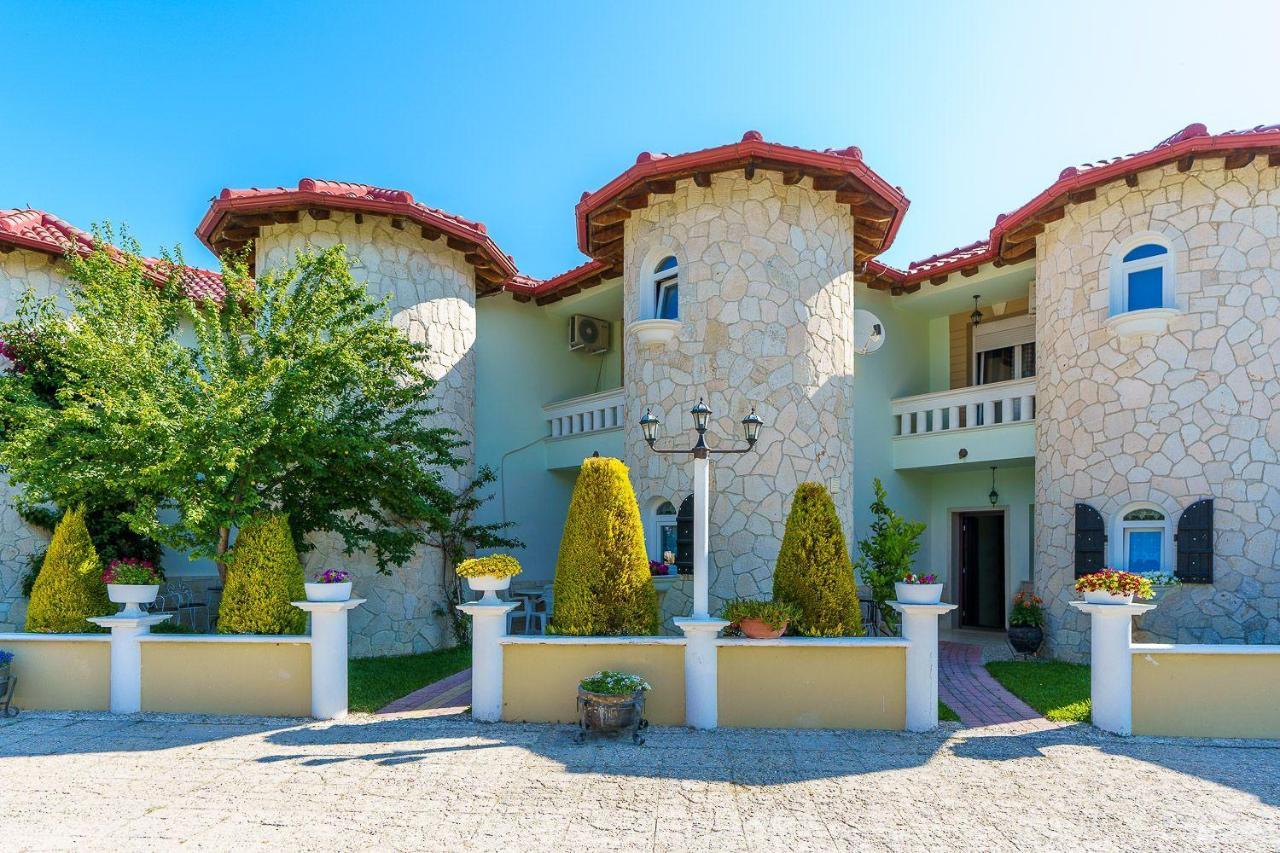 Apartments Alexandros Полихроно Екстериор снимка