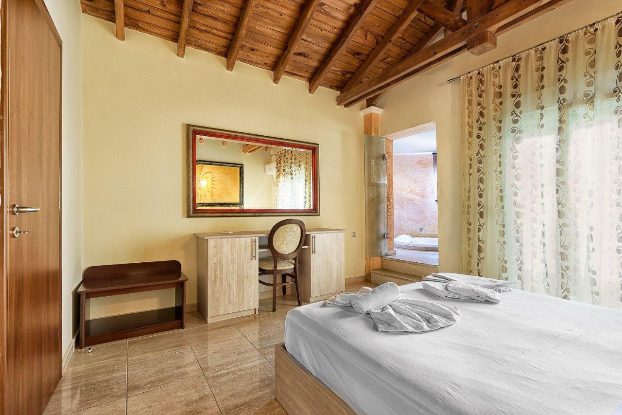 Apartments Alexandros Полихроно Екстериор снимка