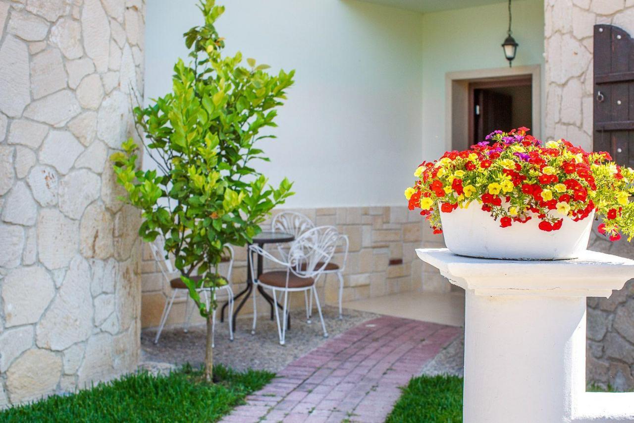 Apartments Alexandros Полихроно Екстериор снимка