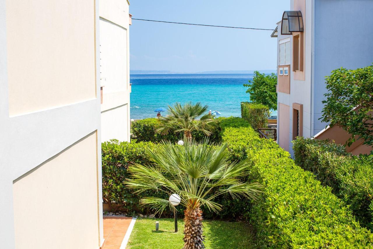 Apartments Alexandros Полихроно Екстериор снимка