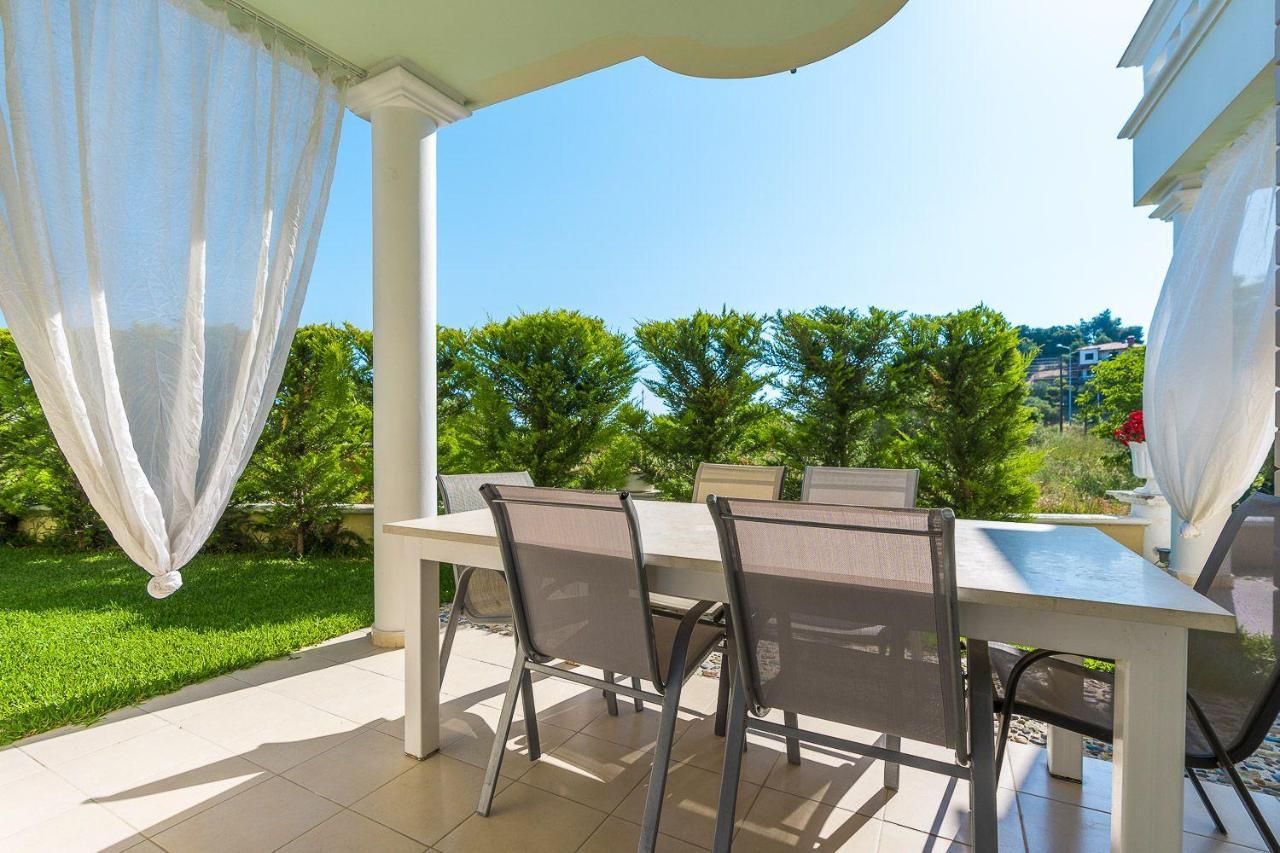 Apartments Alexandros Полихроно Екстериор снимка